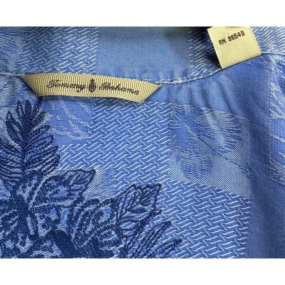 Tommy Bahama 100% Silk Camp Shirt Men’s Large Blue Embroidered Aloha - Picture 7 of 9